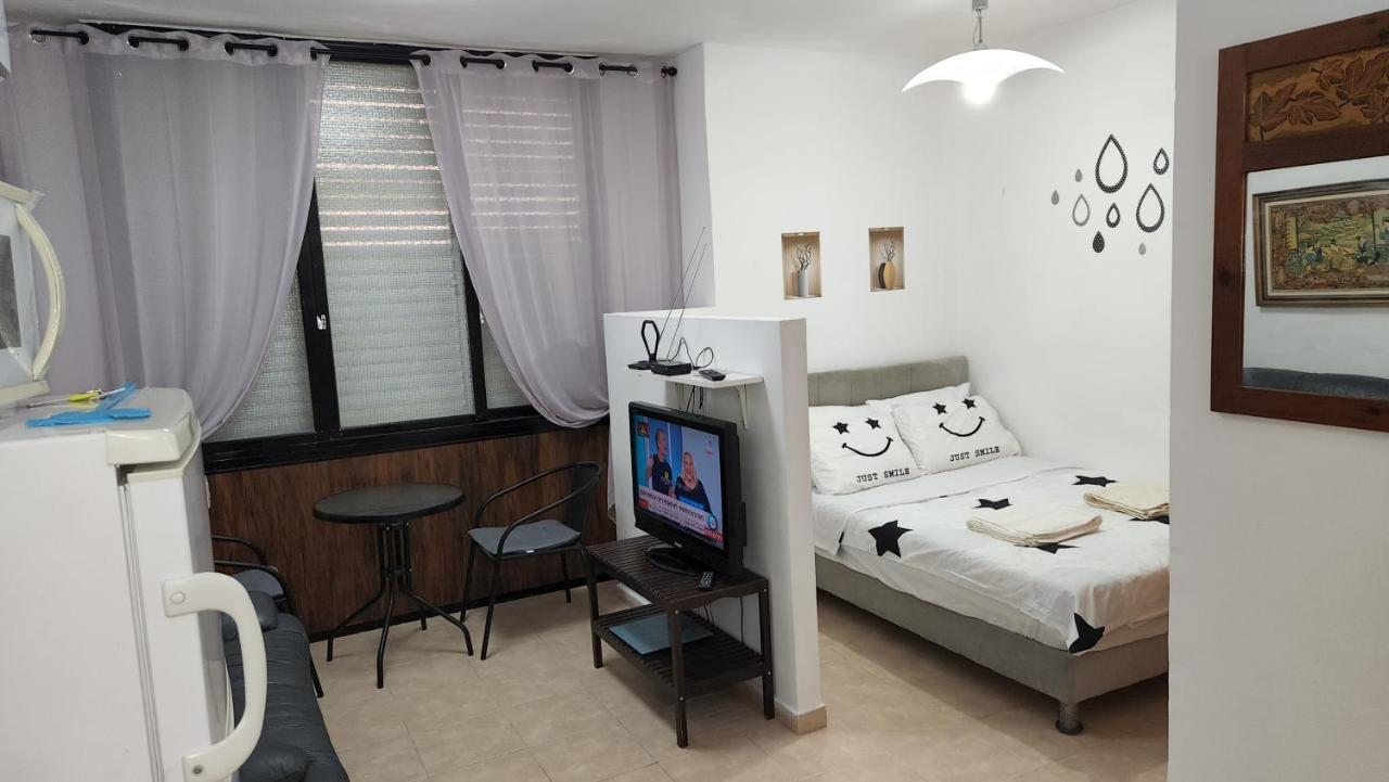 Appartamento יחידת דיור Rishon Leziyyon Esterno foto